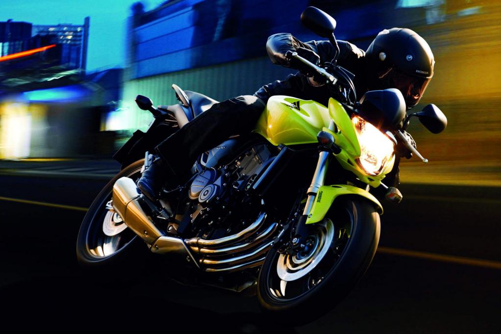 Fahrbericht Honda Hornet 600: Aufgefrischte japanische Hornisse - Bild (2)
