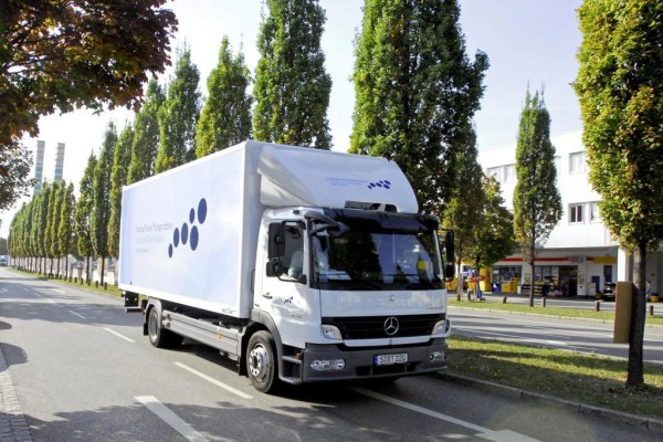 Hybrid-Lkw startet in Kunden-Testbetrieb 