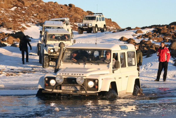 ISAK Defender: Arktische (Allrad-)Abenteuer