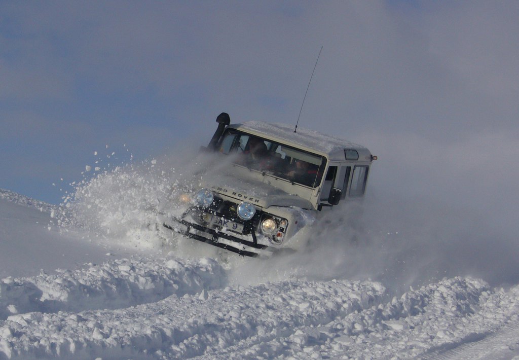 ISAK Defender: Arktische (Allrad-)Abenteuer
