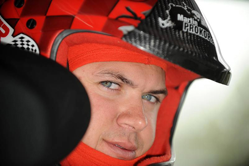 Junior-Rallye-Weltmeister fährt im neuen Ford Fiesta 2000