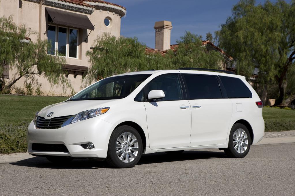 LA: Neuer Toyota Sienna mit Rückbank-Kino 