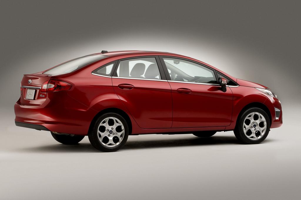 Los Angeles 2009: Ford Fiesta in den USA auch als Stufenheck