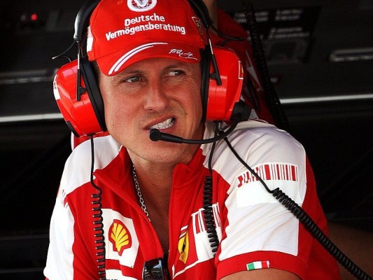 Mercedes sucht erfahrenen Piloten: Schumacher w&auml;re gut f&uuml;r die F1