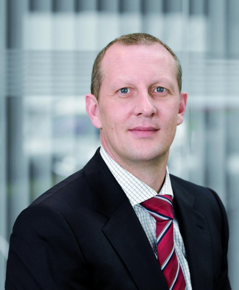 Oliver Hille übernimmt Geschäftsführung im Stuttgarter Porsche-Zentrum