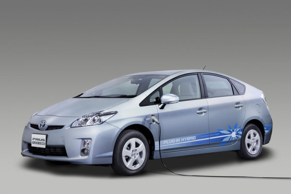 Plug-in-Version des Toyota Prius wird nun produziert 