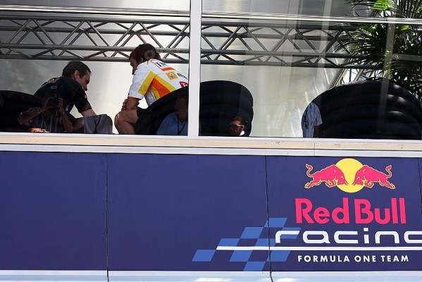 Red Bull bleibt Renault treu: Kein Wechsel zu Mercedes
