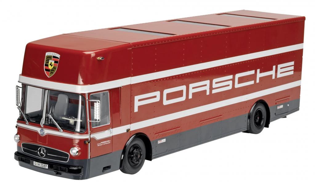 Schuco bringt Porsche-Renntransporter im Maßstab 1:18