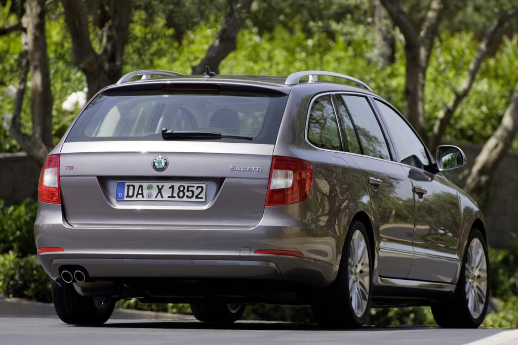 Skoda Superb Combi: Üppiger Passat-Konkurrent - Bild(2)