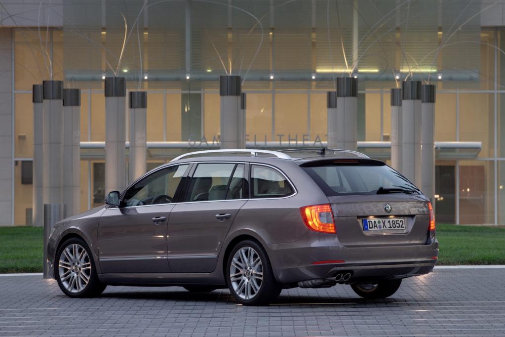 Skoda Superb Combi: Üppiger Passat-Konkurrent - Bild(7)