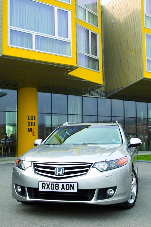 Taxi-Spezial: Honda Accord Tourer Diesel mit 5-Gang-Automatik und Taxi-Paket 20.690 Euro