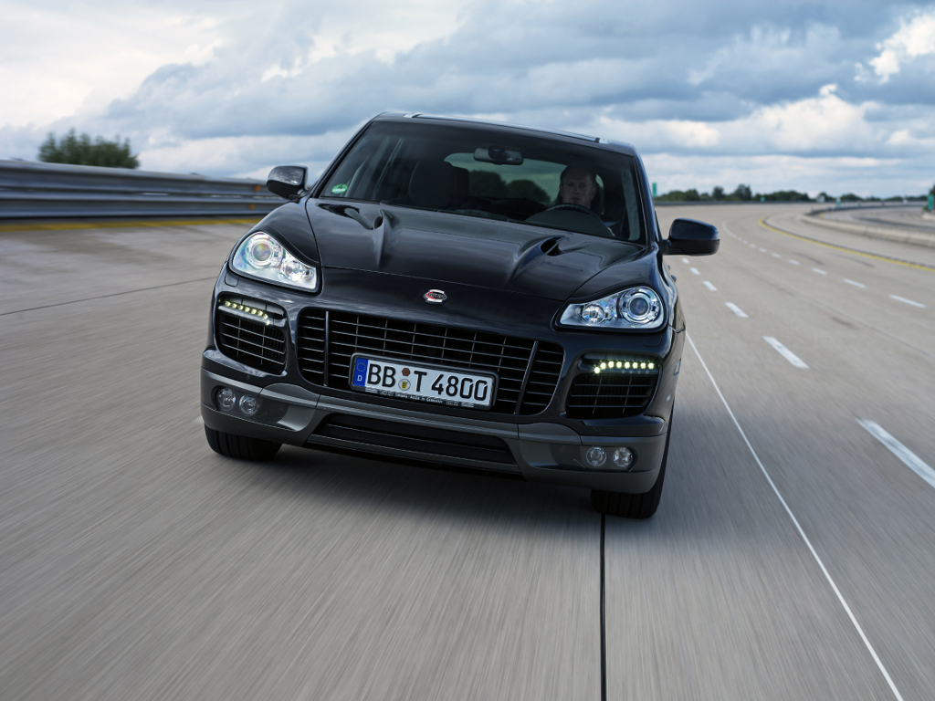 Techart Geschwindigkeitsrekord:  321,2 km/h im Fullsize-SUV