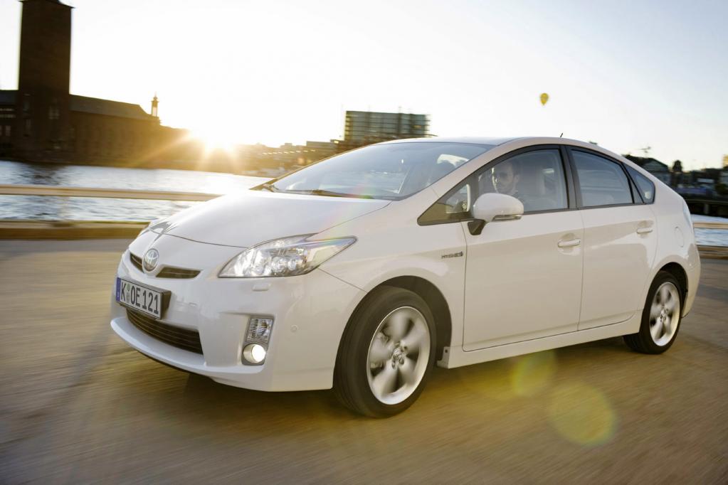 Toyota beliefert Mazda mit Hybrid-Komponenten 