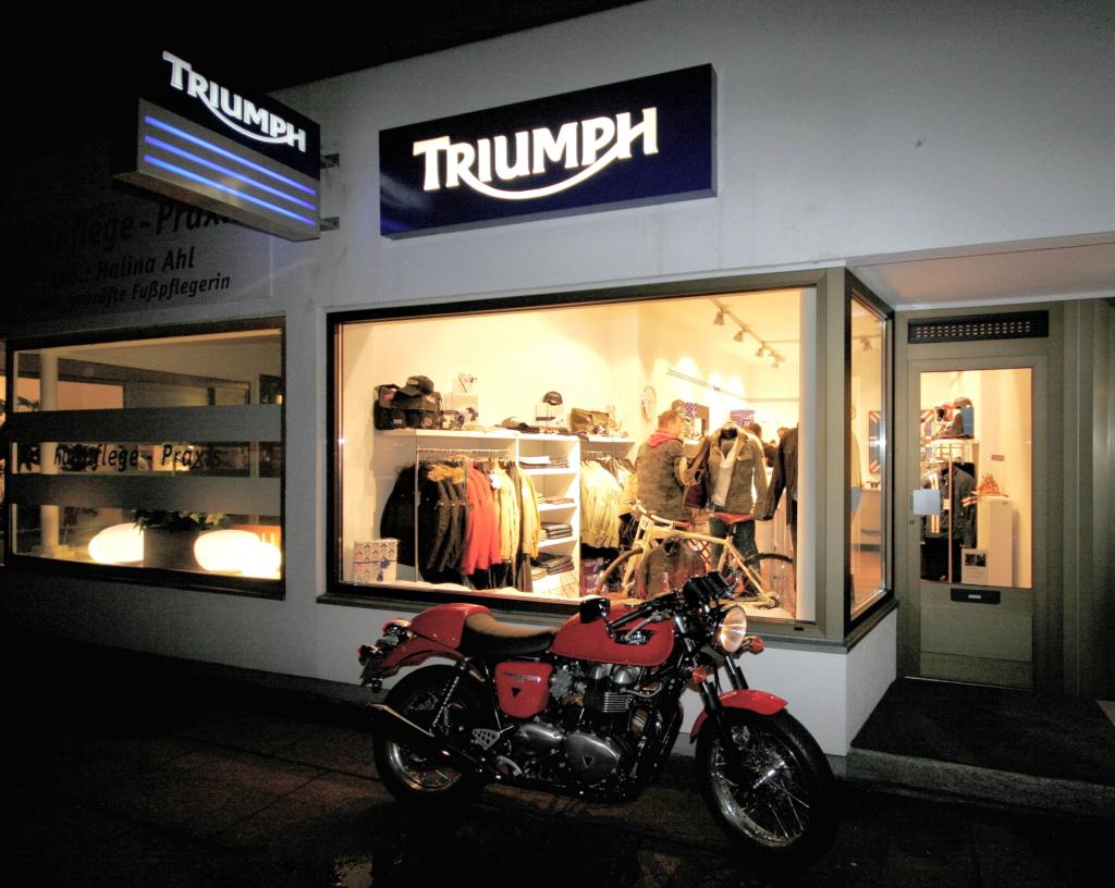Triumph eröffnete weltweit ersten Brandstore