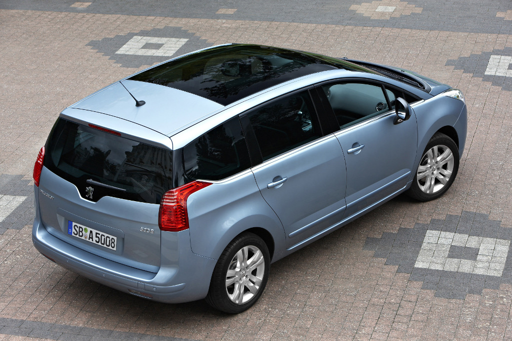 'What Car? Car of the Year 2010': Peugeot 3008 und 5008 ausgezeichnet