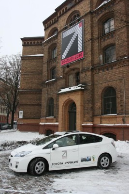 Auf grüner Modemesse THEKEY.TO darf Toyota Prius nicht fehlen
