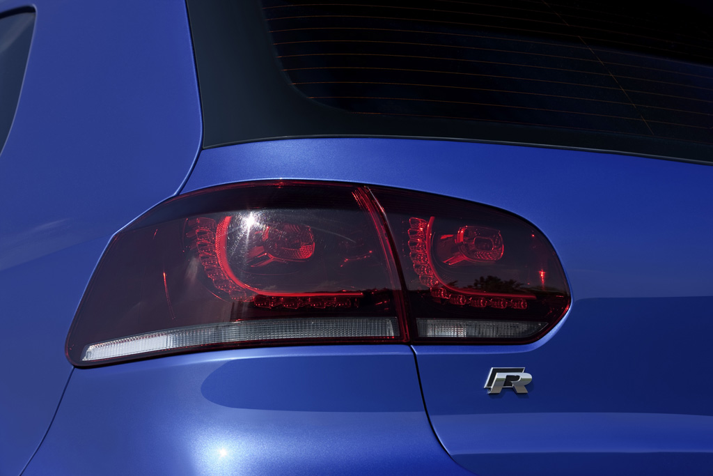 Der R ist der erste Golf der Sechser-Generation mit LED-Rückleuchten. 