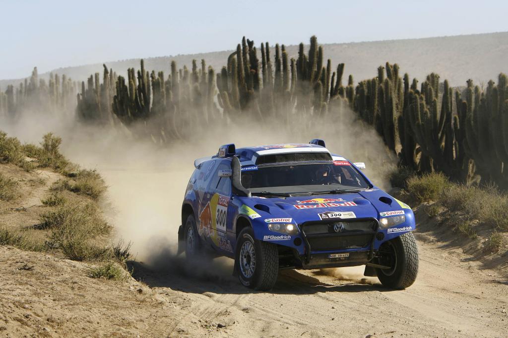 Der Volkswagen Race Touareg von Giniel de Villiers und Dirk von Zitzewitz. 