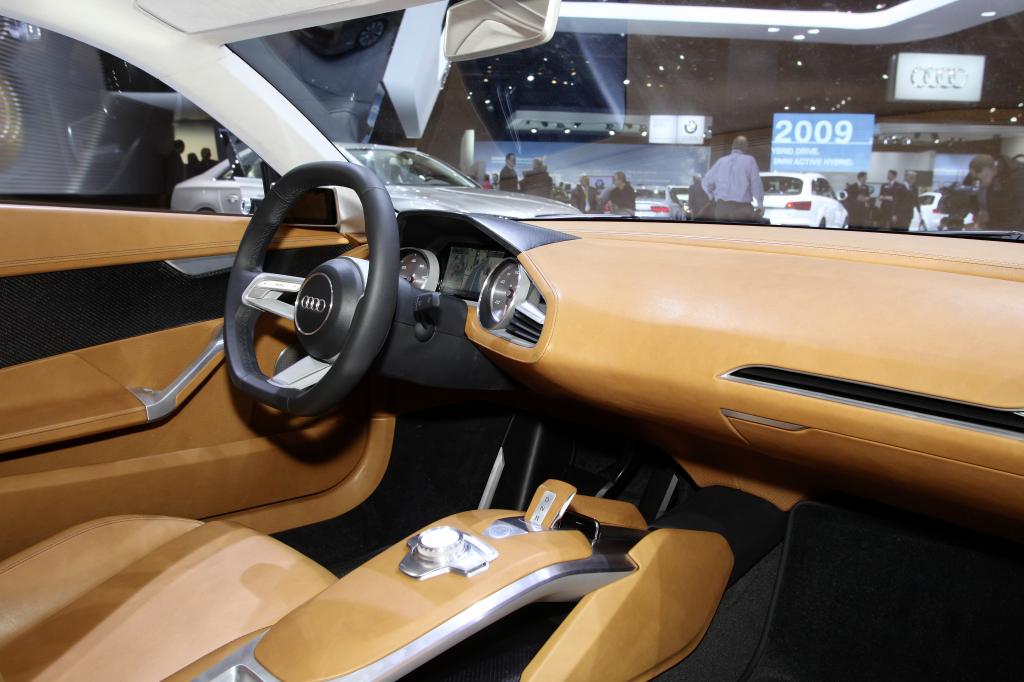 Detroit 2010: Audi zeigt weiteren E-tron