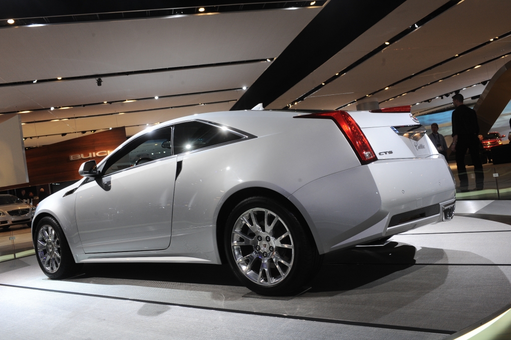 Detroit 2010: Cadillac präsentiert CTS-V Coupé ohne Türgriffe