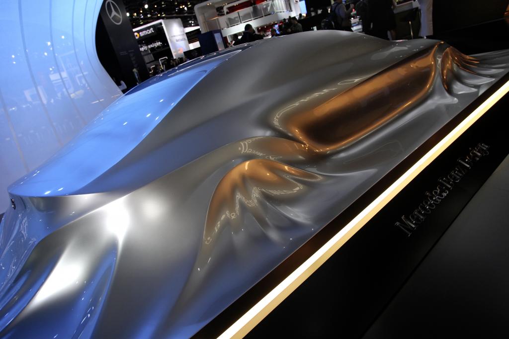 Detroit 2010: Mercedes-Benz zeigt Auto-Skulptur