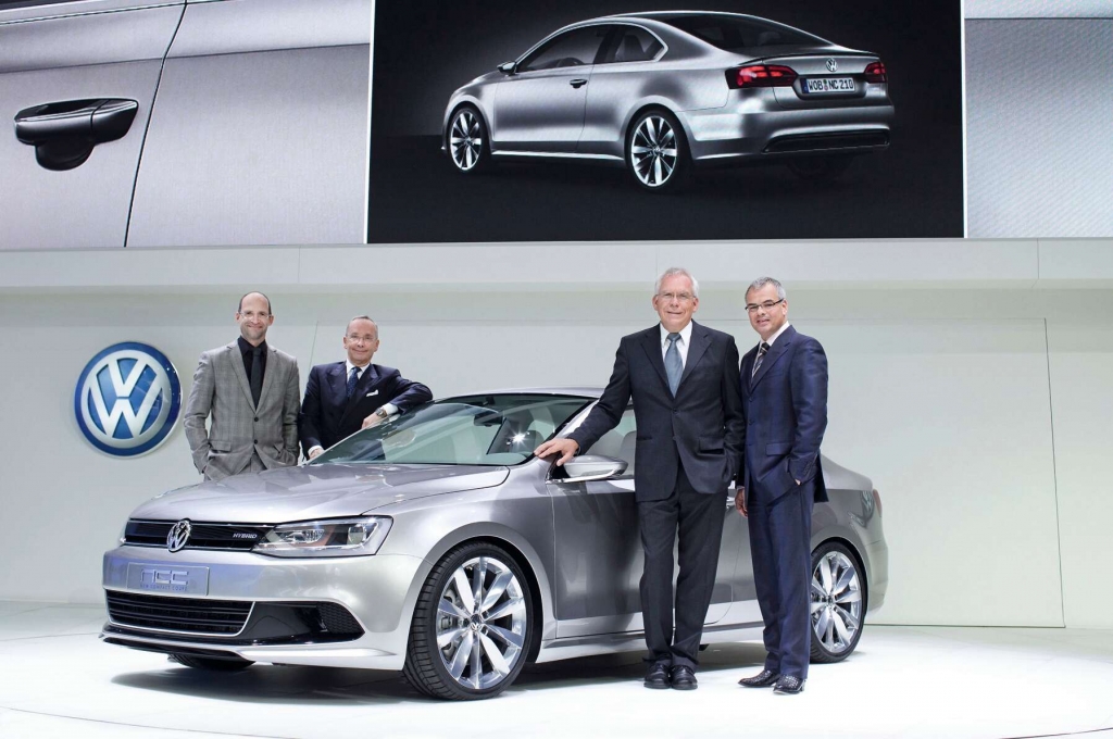 Detroit 2010: Weltpremiere New Compact Coupe Hybrid