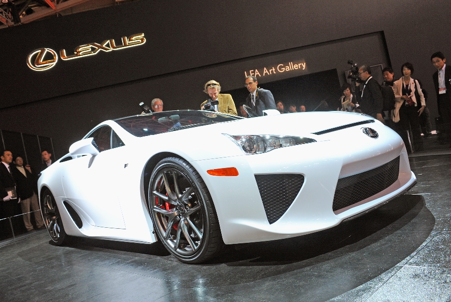 Detroit Motor Show 2010: V10-Triebwerk - Herzstück des Supersportlers  Lexus LFA - Bild