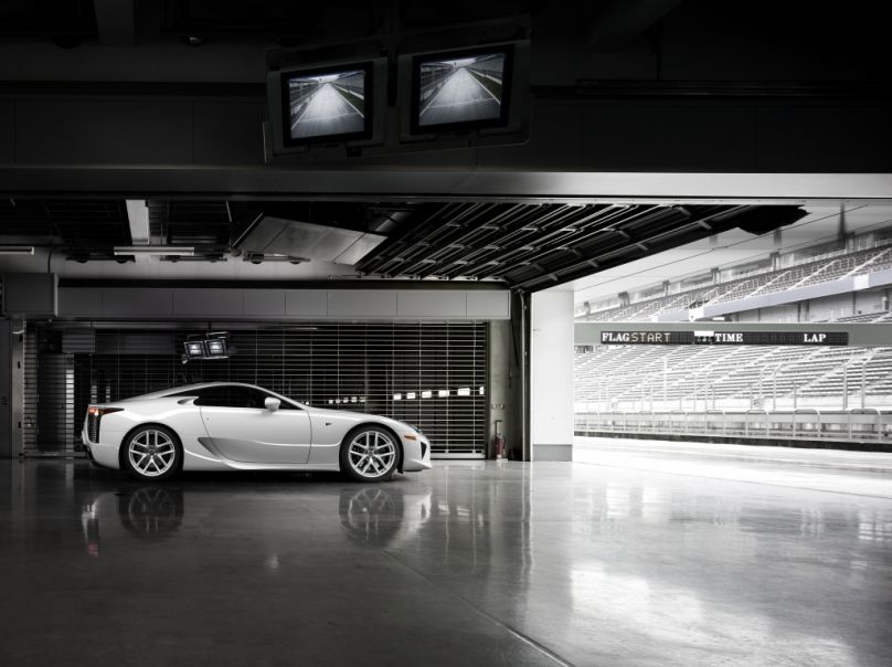 Detroit Motor Show 2010: V10-Triebwerk - Herzstück des Supersportlers  Lexus LFA