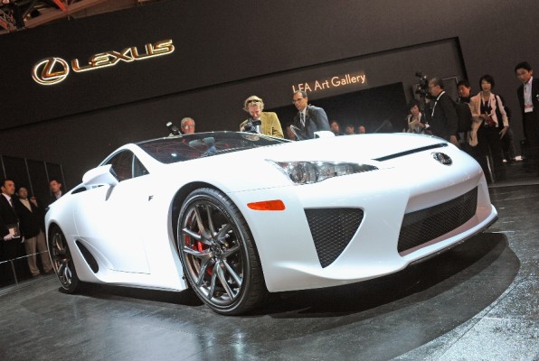 Detroit Motor Show 2010: V10-Triebwerk - Herzstück des Supersportlers  Lexus LFA