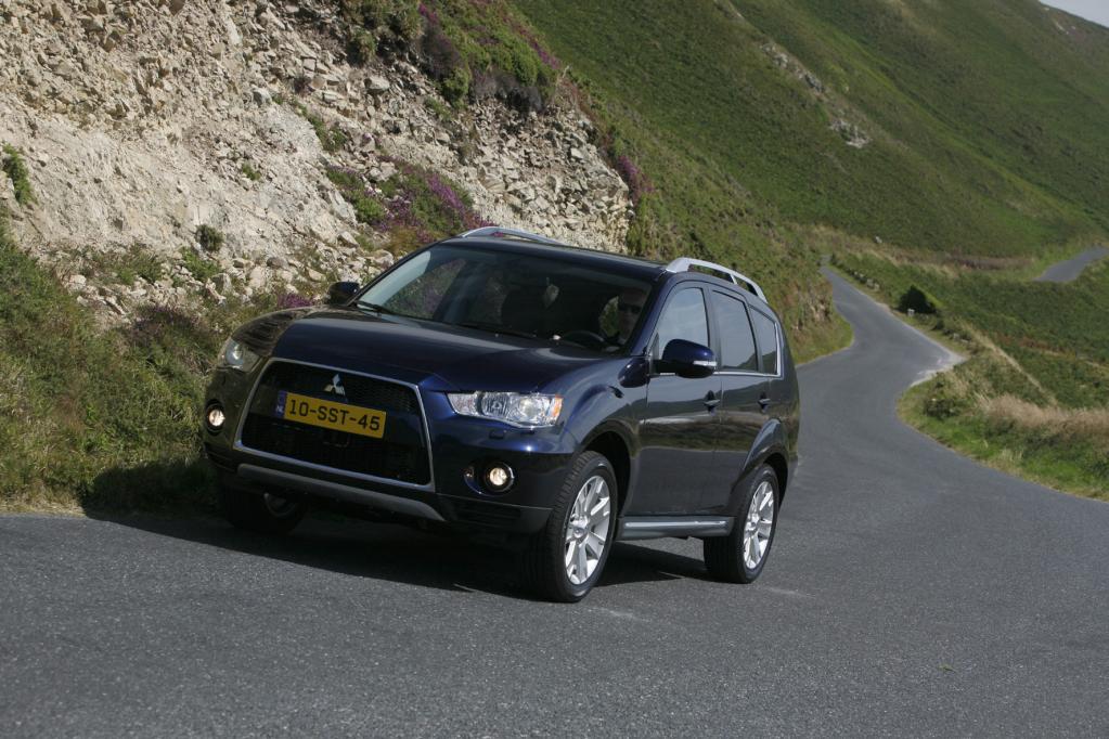 Frontantrieb und neue Nase für den Mitsubishi Outlander 