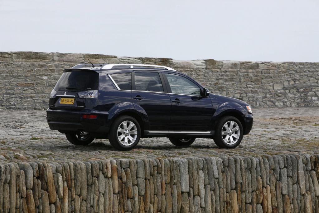 Frontantrieb und neue Nase für den Mitsubishi Outlander 