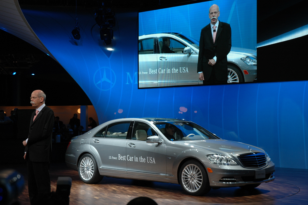 Hintergrund: „Im Premiumgeschäft vorn“ - Interview mit Daimler-Chef Dieter Zetsche 