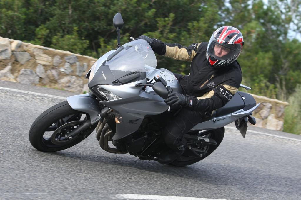 Honda CBF 1000 F: Neuer Motor - neues Fahrwerk - alte Philosophie 