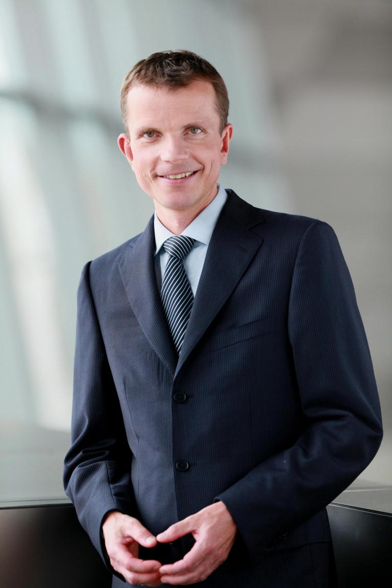 Neue Verantwortlichkeiten beim Vertrieb und Marketing der BMW Group