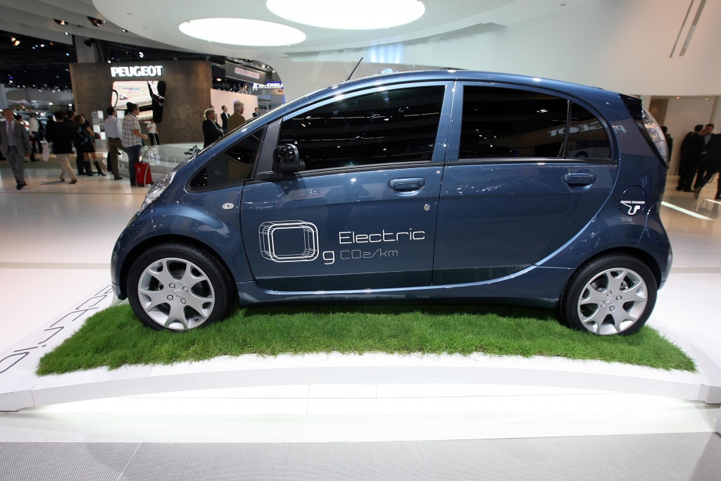 Peugeot iOn: Elektrofahrzeug startet im Oktober 2010 – Reservierungen sind möglich