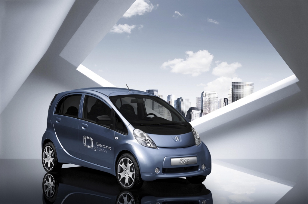 Peugeot iOn: Elektrofahrzeug startet im Oktober 2010 – Reservierungen sind möglich