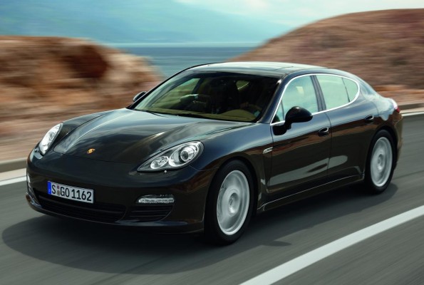 Porsche Panamera räumt weiterhin Preise ab