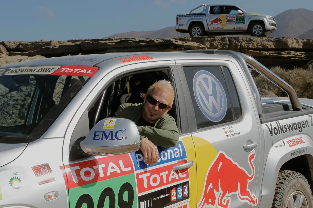 Rudolf Schenker mit dem Volkswagen Amarok bei der Rallye Dakar 2010. 