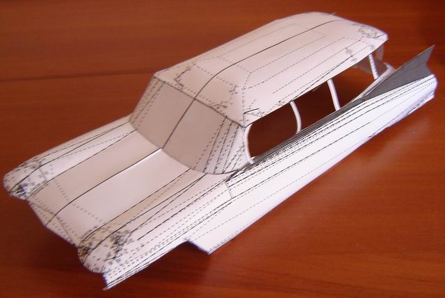 So beginnt der Bau des Filmautos, Bild von: http://paperinside.com/ecto-1/