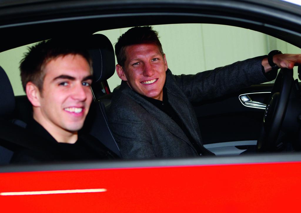 Stars des FC Bayern testen den neuen Audi A1