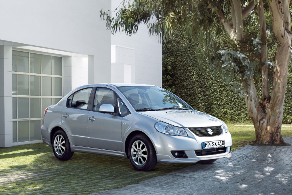 Suzuki SX4 Limousine: neuer Look und neuer Motor
