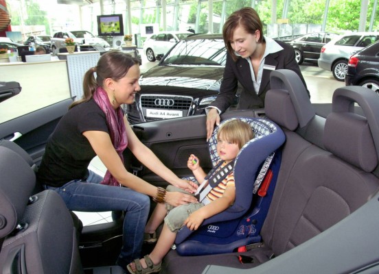 Test: Sicherheitsmängel auch bei teuren Kindersitzen 