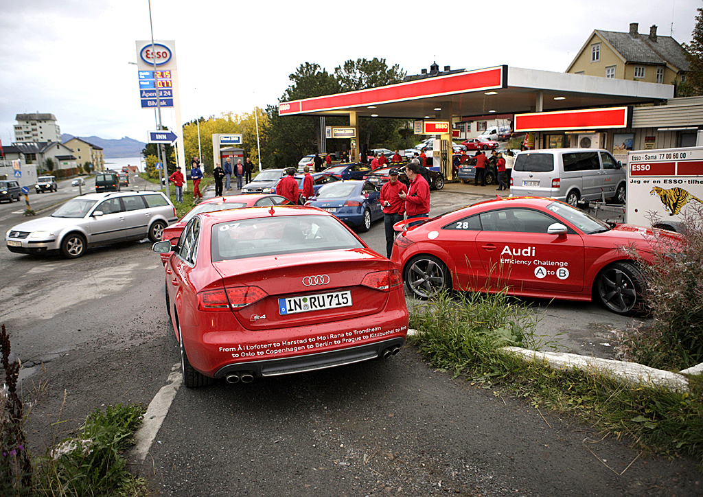 Treffpunkt Tankstelle, hier bei der Audi-Sparfahrt 