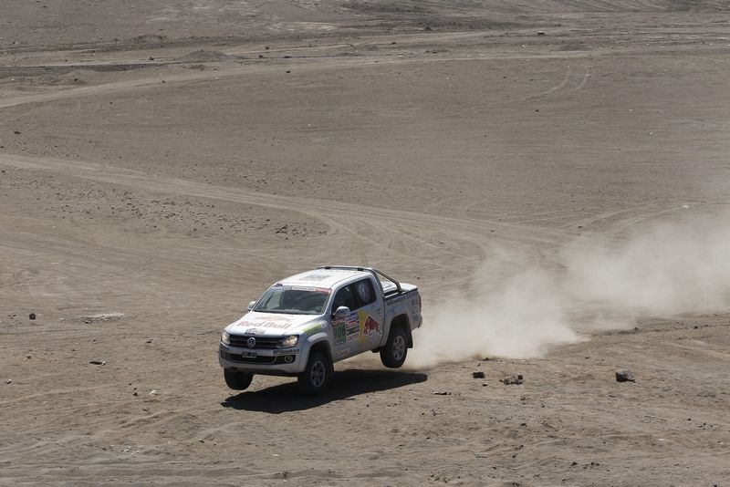Volkswagen Amarok rockt die Rallye Dakar mit 