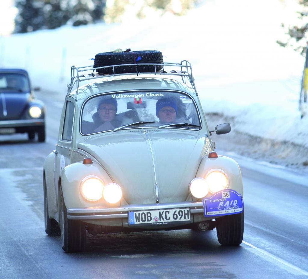 Volkswagen nimmt mit Käfer am ''Winter Trial'' teil