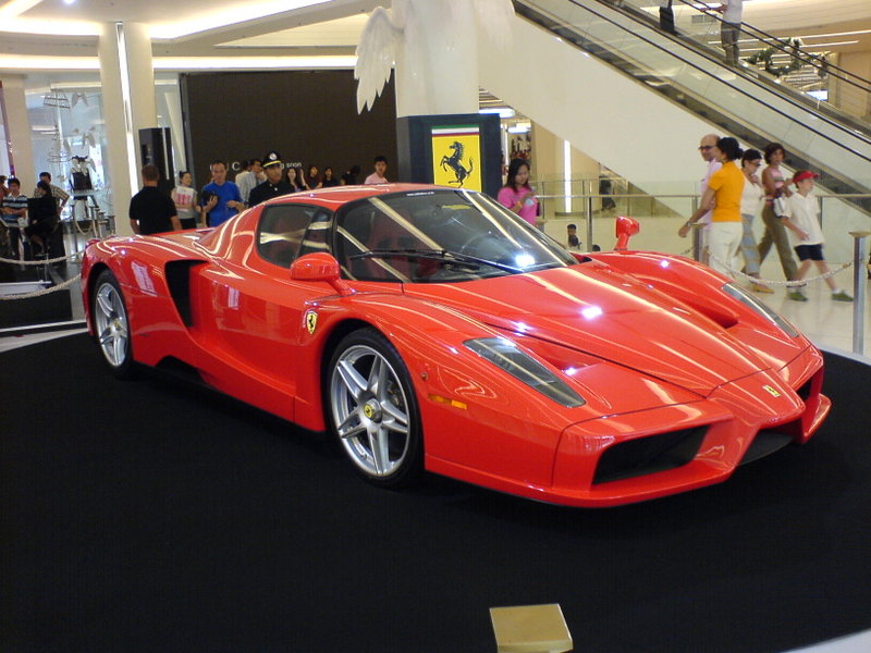 Will jeder Mann einen Ferrari haben?