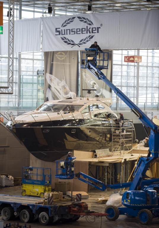 boot Düsseldorf 2010: Weltpremieren der großen Klasse - Motoryachten und Segelyachten