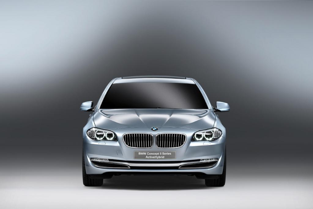  BMW 5er als Vollhybrid in Genf 