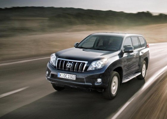 ''OFF-ROAD''-Award für Toyota Land Cruiser und Toyota Hilux