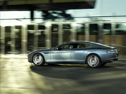 Aston Martin Rapide: James Bonds Familienkutsche